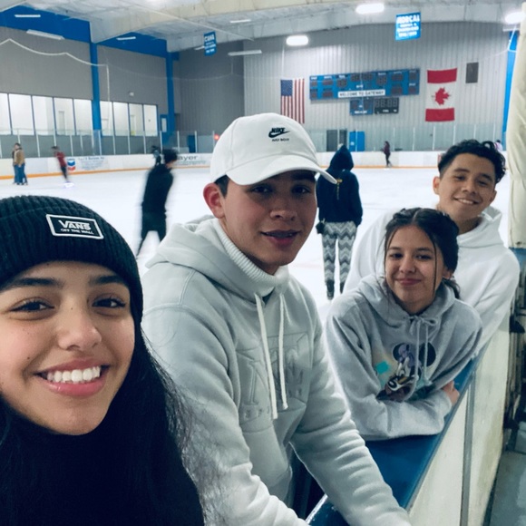 <33 - Picture 8 of 9